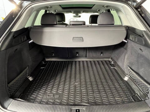 2023 Audi Q5 quattro Premium Plus 40 TFSI