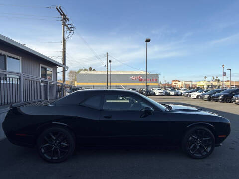 2021 Dodge Challenger SXT