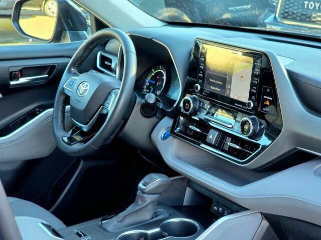 2020 Toyota Highlander Hybrid XLE