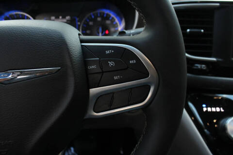 2024 Chrysler Voyager LX