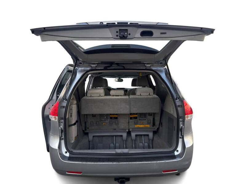 2011 Toyota Sienna