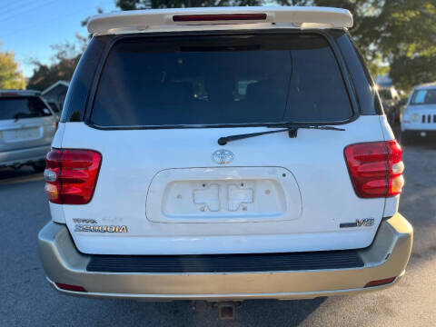 2004 Toyota Sequoia SR5