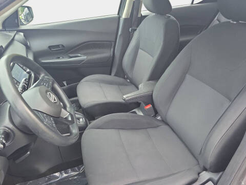 2023 Nissan Kicks S