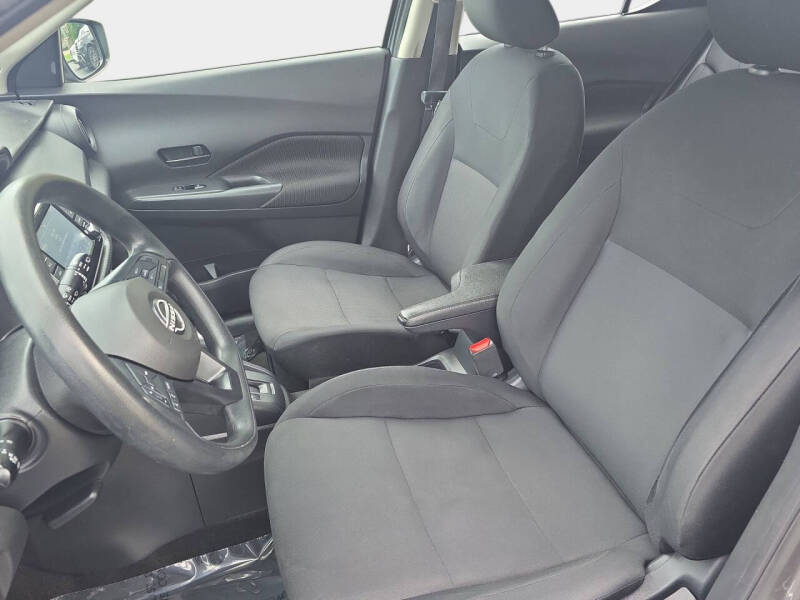 2023 Nissan Kicks S