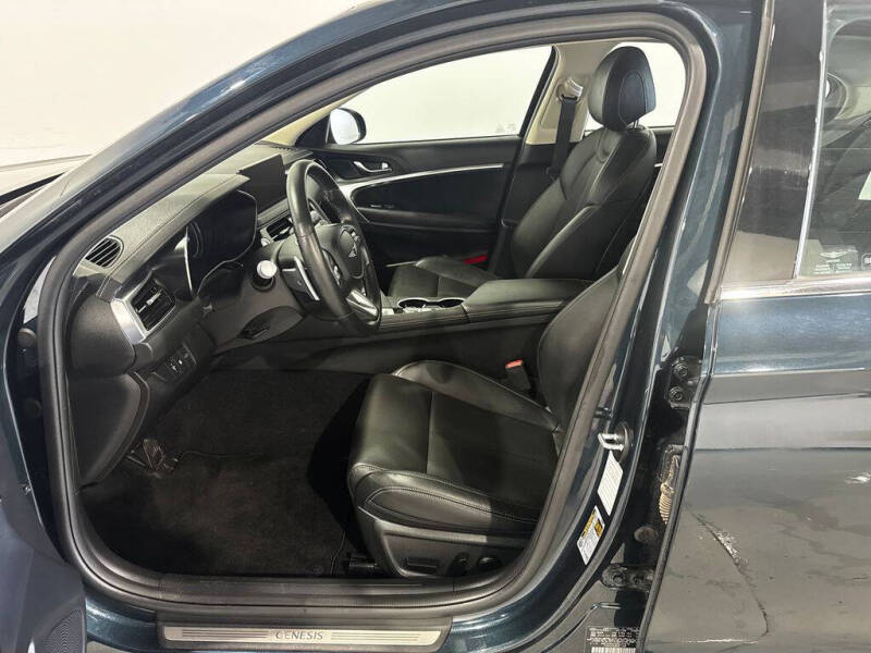 2025 Genesis G70