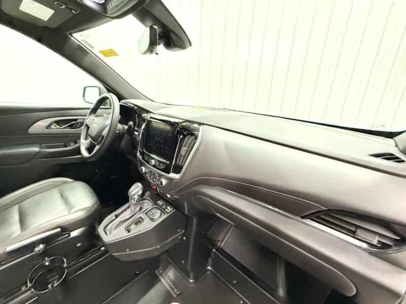 2022 Chevrolet Traverse LT Leather