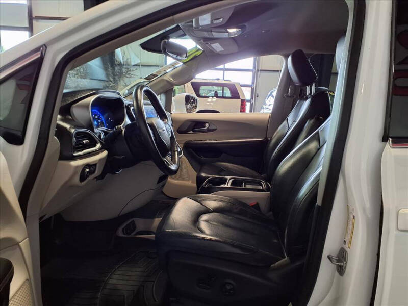 2020 Chrysler Pacifica Touring L