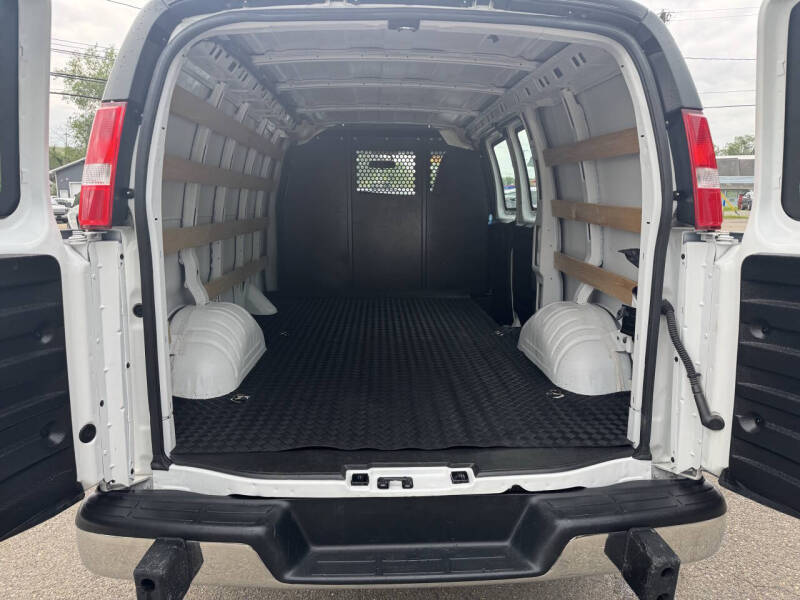 2024 Chevrolet Express 2500