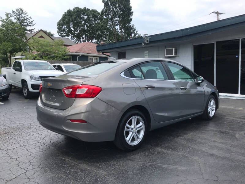 2017 Chevrolet Cruze LT Auto