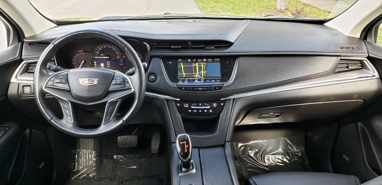 2017 Cadillac XT5  - $18,120