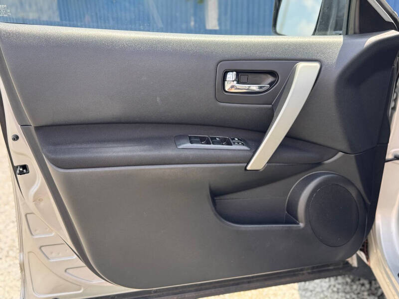 2012 Nissan Rogue S
