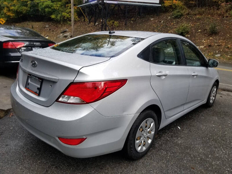 2016 Hyundai Accent SE