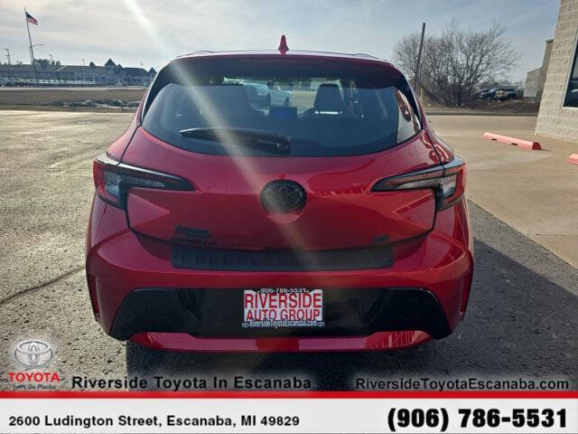 2025 Toyota Corolla Hatchback SE