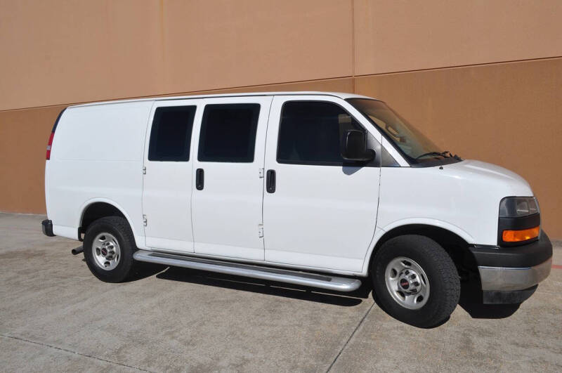 2017 GMC Savana 2500