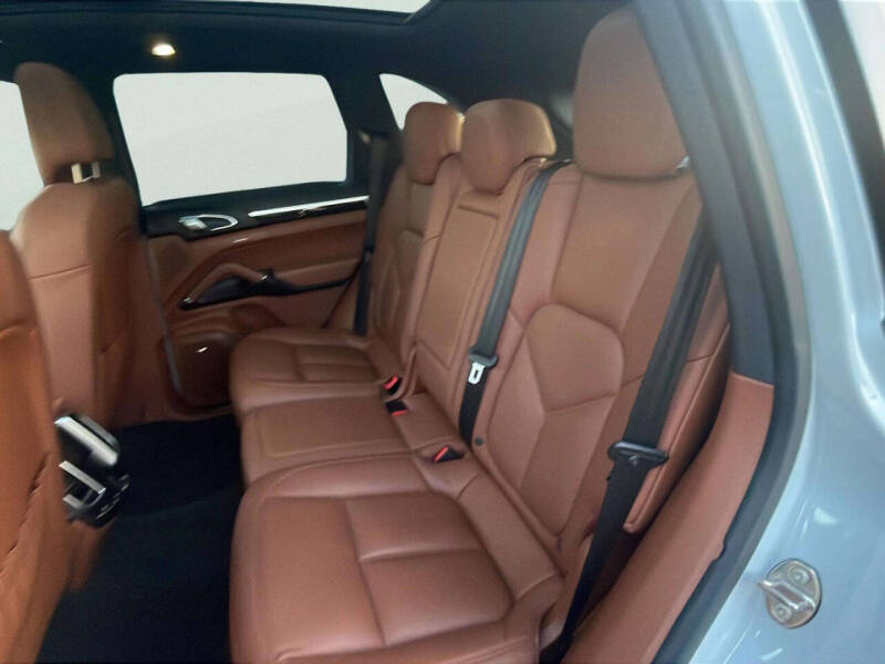 2016 Porsche Cayenne S E-Hybrid