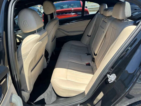 2017 BMW 5 Series 530i