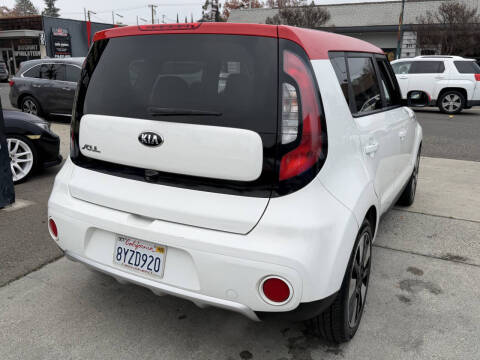 2018 Kia Soul +