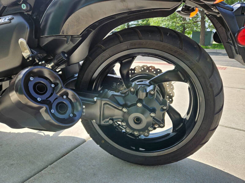2019 Yamaha VMAX Matte Raven Black