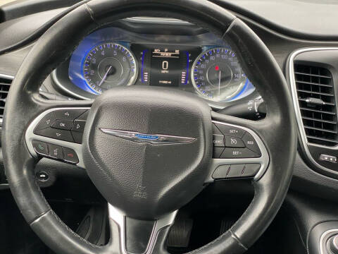 2017 Chrysler 200 Limited