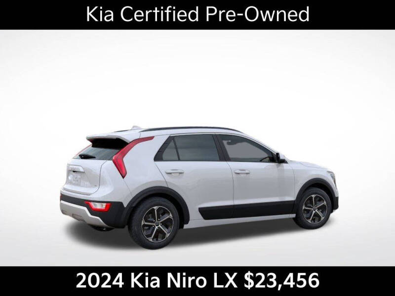 2024 Kia Niro LX