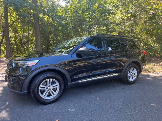 2021 Ford Explorer XLT's photo