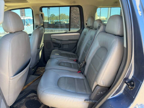 2004 Ford Explorer XLT