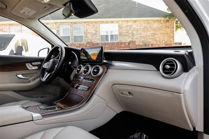 2022 Mercedes-Benz GLC GLC 300