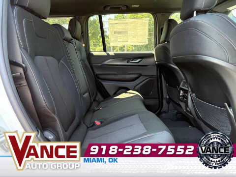 2025 Jeep Grand Cherokee Laredo X