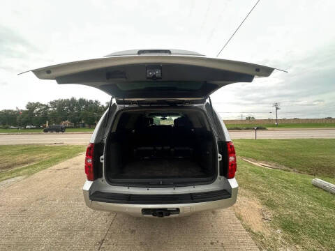 2011 Chevrolet Suburban LT