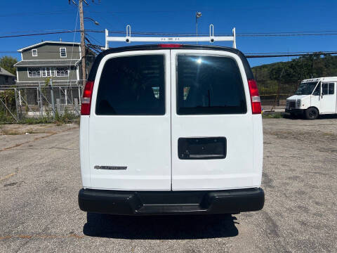 2018 Chevrolet Express 2500