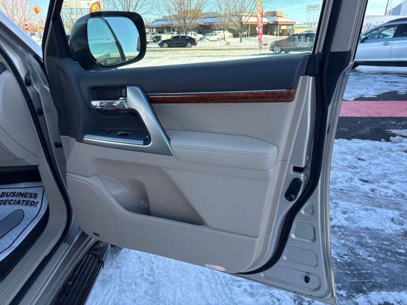 2014 Toyota Land Cruiser