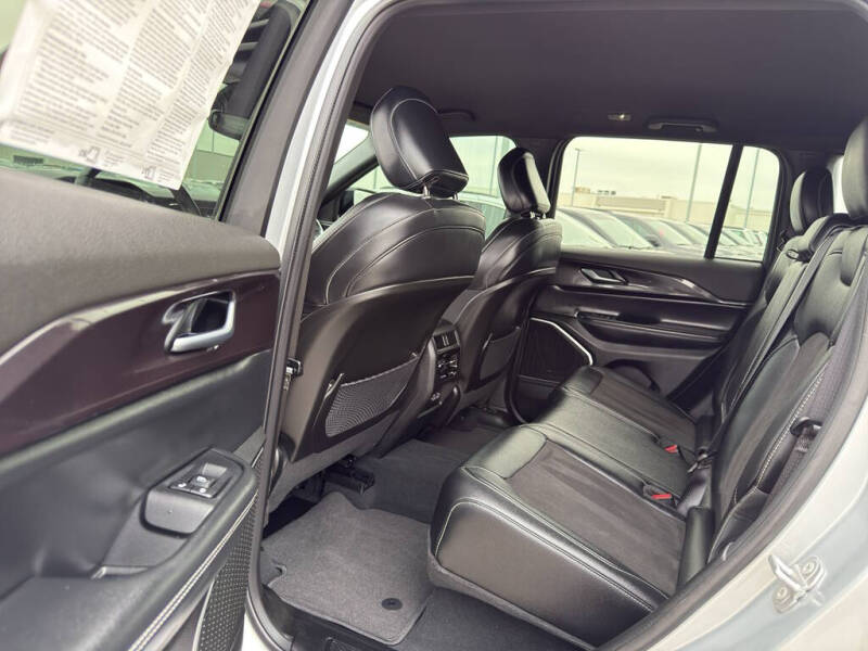 2022 Jeep Grand Cherokee Altitude