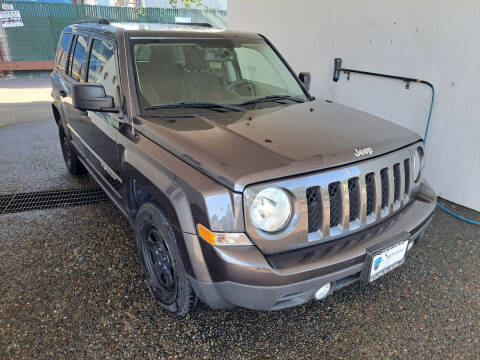 2017 Jeep Patriot for sale at METROPOLITAN MOTORS in Kirkland WA