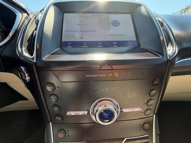 2020 Ford Edge Titanium