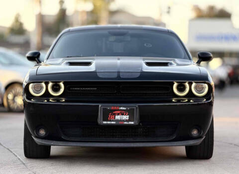 2017 Dodge Challenger SXT