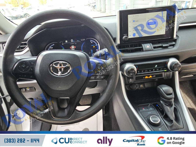 2025 Toyota RAV4 Hybrid XLE