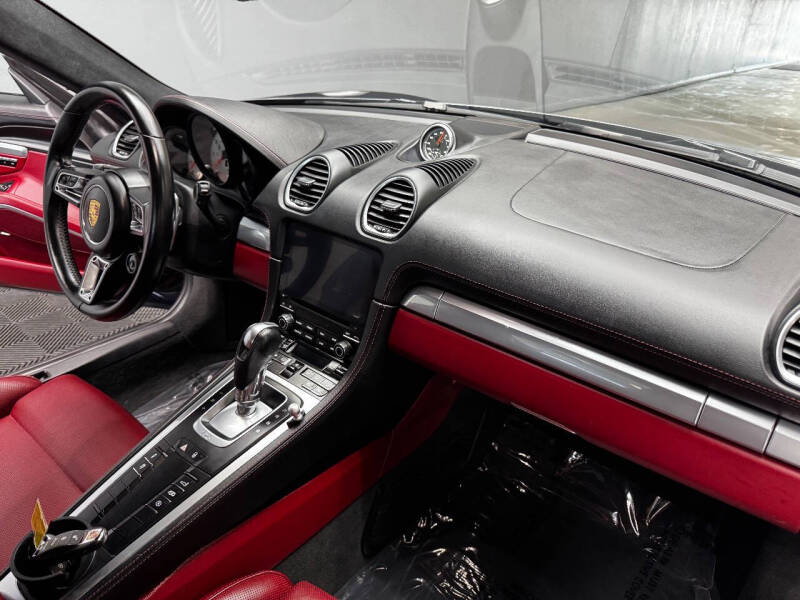 2018 Porsche 718 Cayman GTS