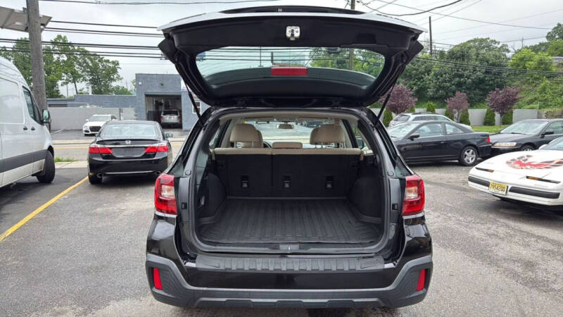 2018 Subaru Outback 2.5i