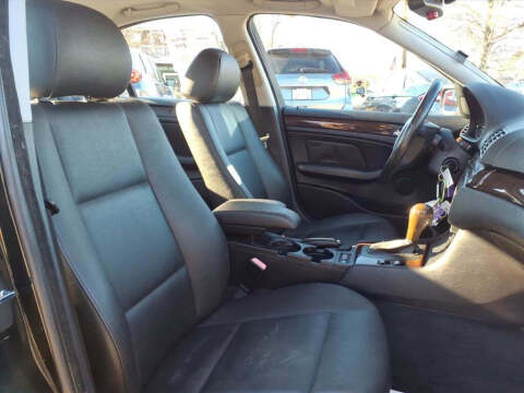 2005 BMW 3 Series 325i