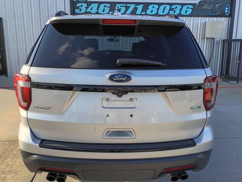 2018 Ford Explorer Sport