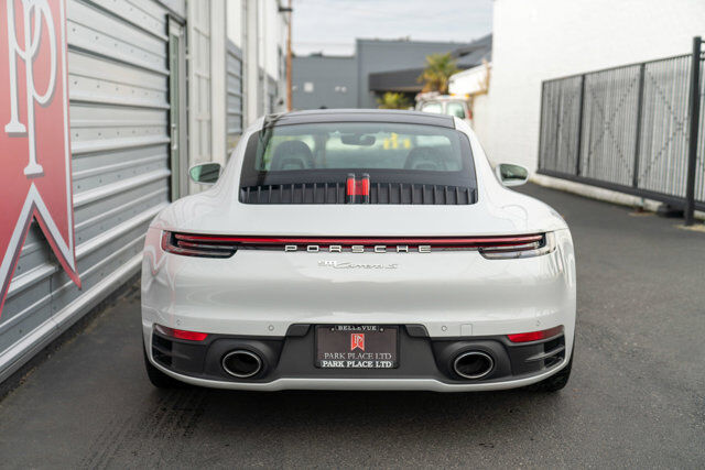 2022 Porsche 911 37
