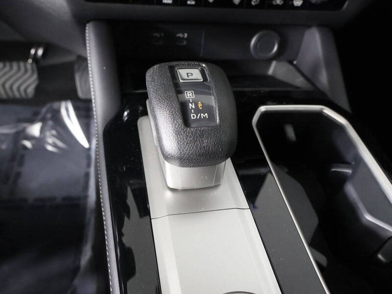 2025 Mitsubishi Outlander ES