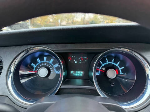 2010 Ford Mustang V6