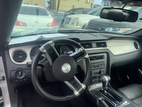 2010 Ford Mustang V6