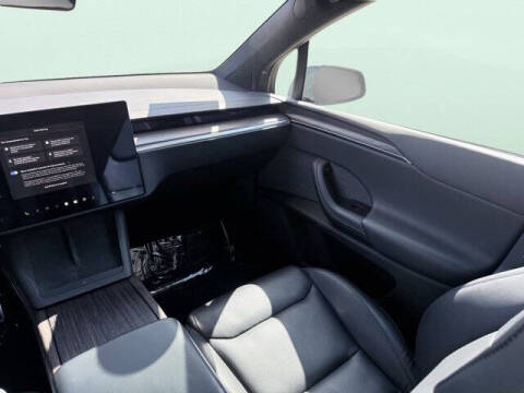 2023 Tesla Model X Standard Range