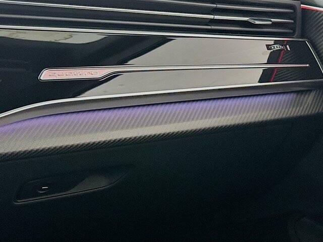 2025 Audi SQ7 4.0T quattro Premium Plus