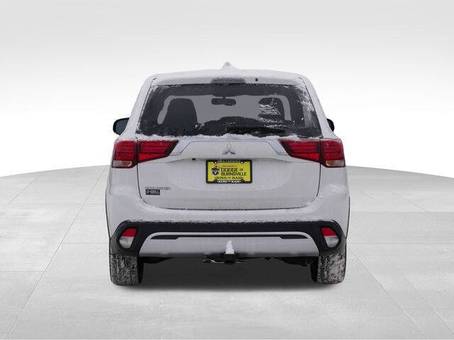 2020 Mitsubishi Outlander ES