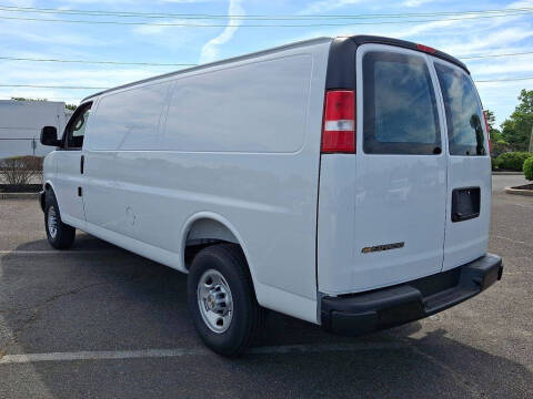 2026 Chevrolet Express 2500