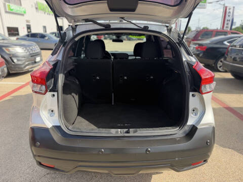 2020 Nissan Kicks S