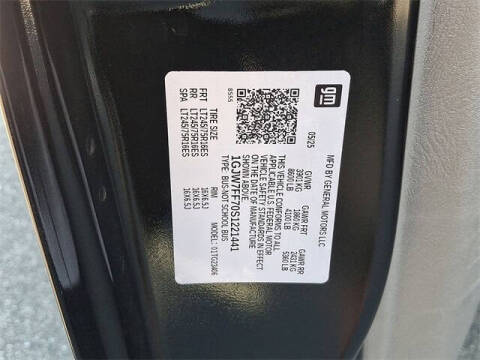 2025 GMC Savana LT 2500